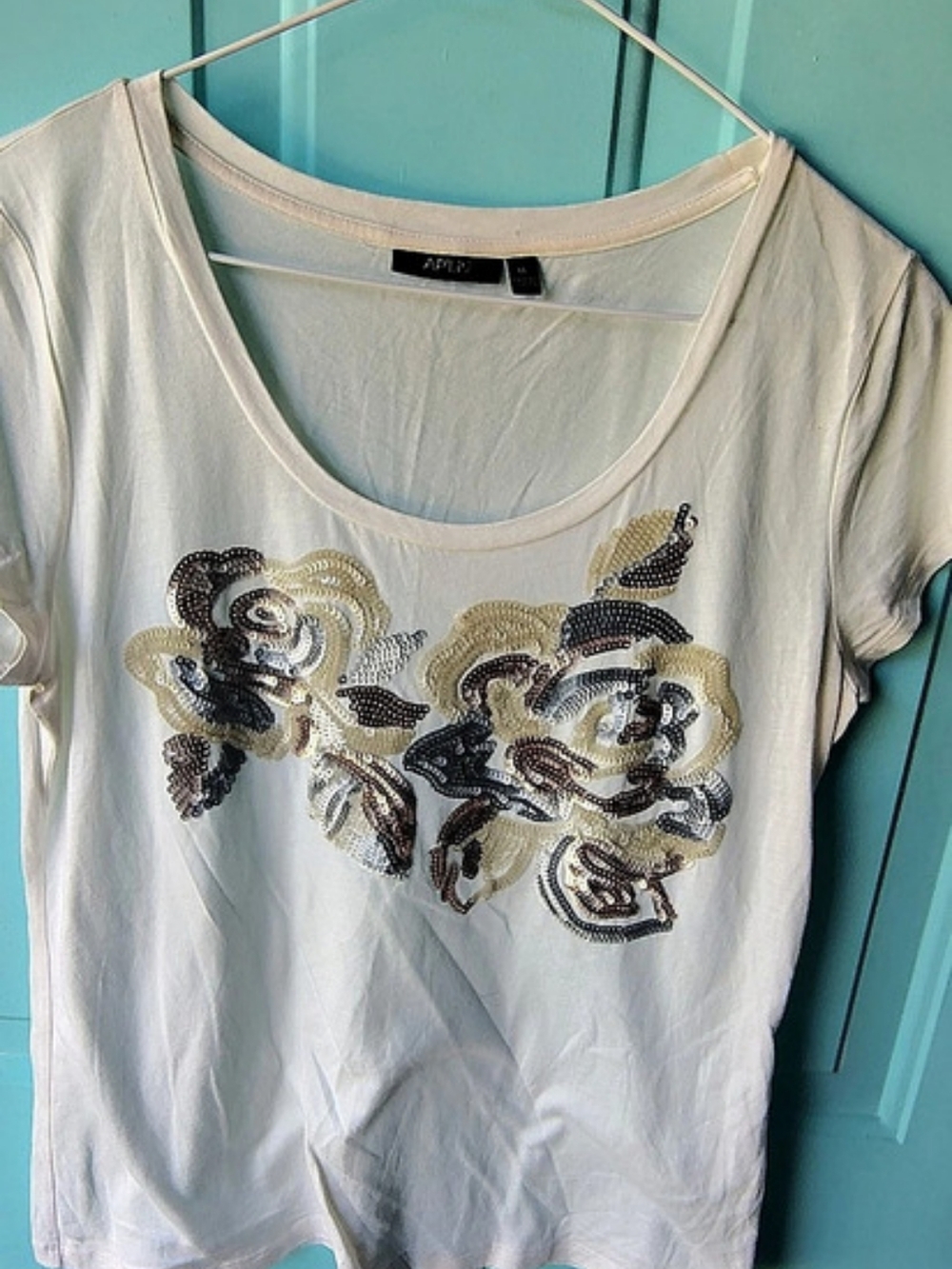 APT.9 Short Sleeve Embellished Top in White Size Medium